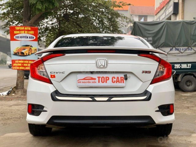 Xe Honda Civic RS 1.5AT năm sản xuất 2019, màu trắng, giá cực tốt