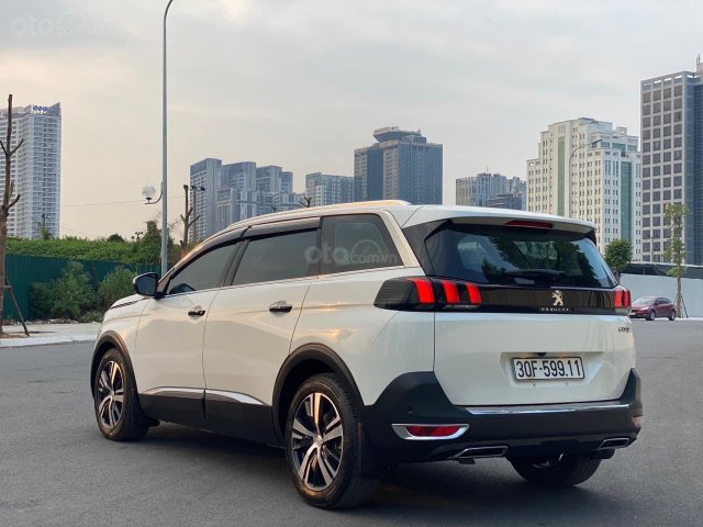 Cần bán lại xe Peugeot 5008 sản xuất năm 2019, màu trắng, hỗ trợ trả góp 70%0