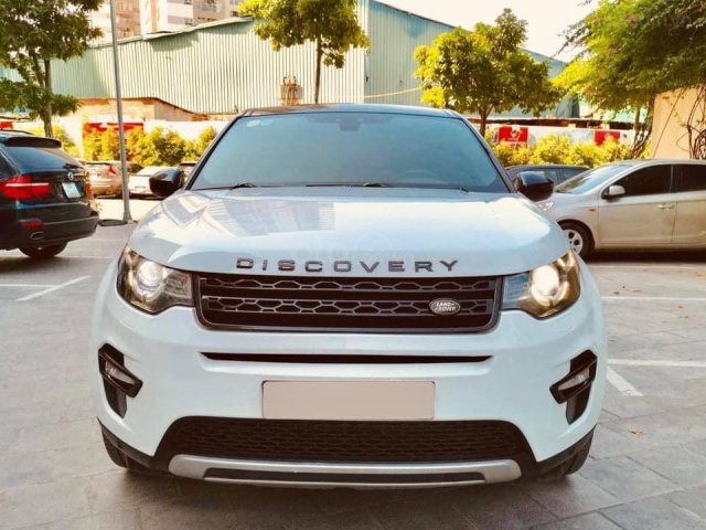Cần bán LandRover Discovery năm sản xuất 2015, màu trắng0
