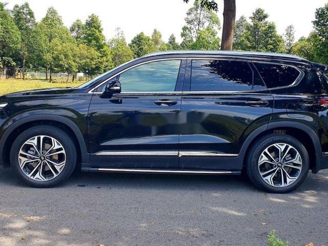 Bán xe Hyundai Santa Fe năm 2019, màu đen chính chủ