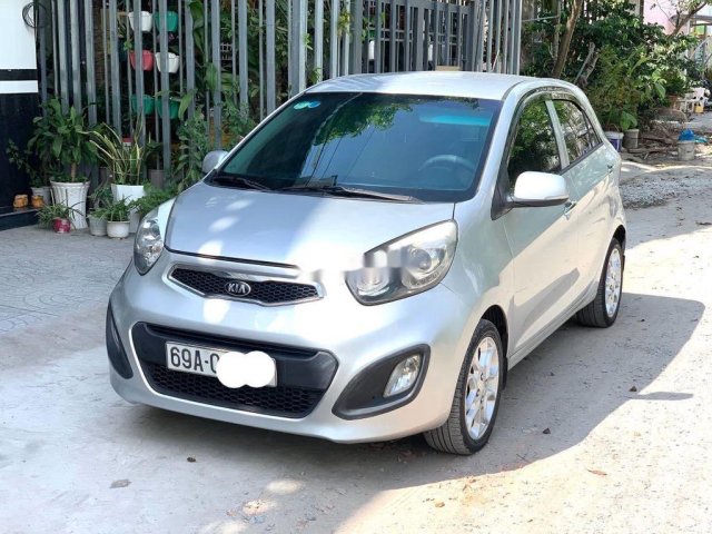 Cần bán lại xe Kia Picanto đời 2013, màu bạc số sàn, 217 triệu