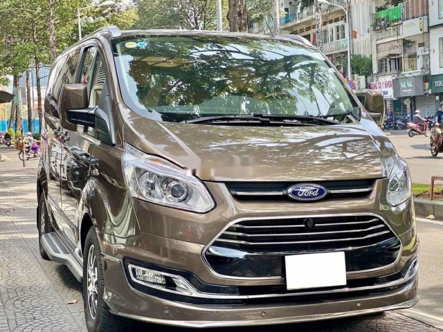 Cần bán Ford Tourneo năm sản xuất 2020, màu nâu chính chủ