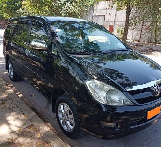 Bán xe Toyota Innova năm sản xuất 2006 còn mới, 297tr0