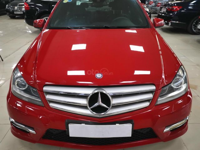 Bán nhanh Mercedes C300 AMG sx 2011, xe đẹp nguyên bản