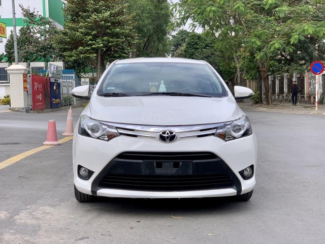 Bán nhanh Toyota Vios 1.5AT bản G đời 2017 màu trắng, xe chất biển TP, xe đẹp, nguyên zin không kinh doanh0