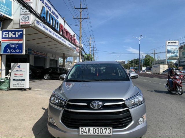 Mới về Toyota Innova sản xuất 2018 bản 2.0E, số sàn, màu bạc