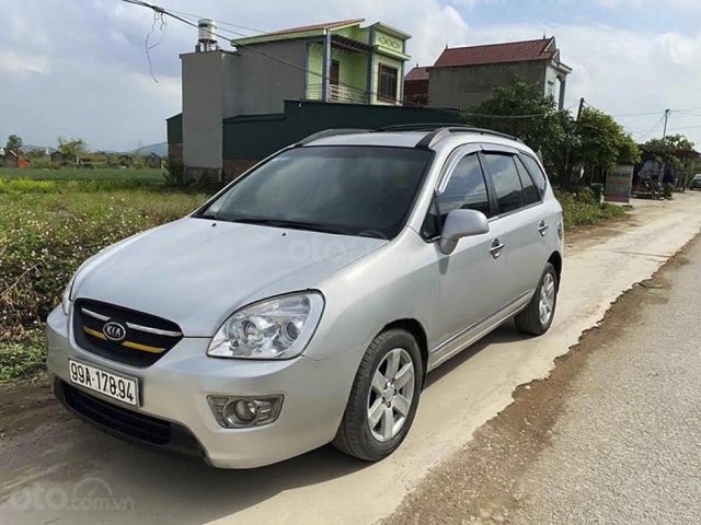 Xe Kia Carens năm sản xuất 2008, màu bạc, xe nhập còn mới, giá tốt