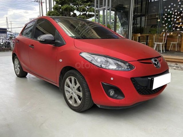 Cần bán lại xe Mazda 2 đời 2015, màu đỏ còn mới0