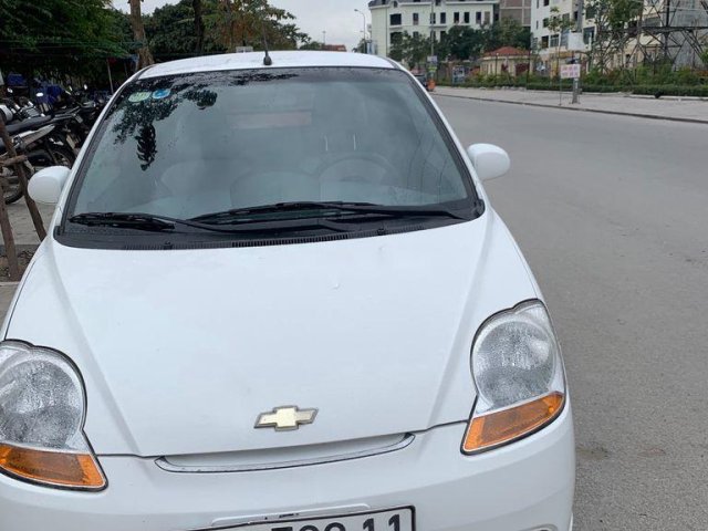 Cần bán gấp Chevrolet Spark sản xuất năm 2015, màu trắng, giá chỉ 130 triệu