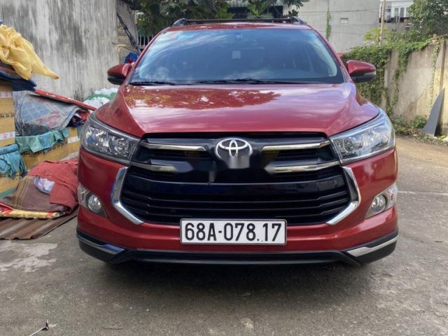 Xe Toyota Innova đời 2017, màu đỏ chính chủ0