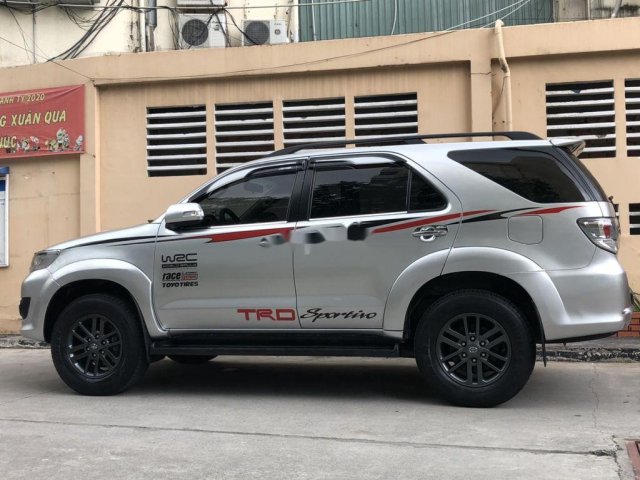 Bán Toyota Fortuner đời 2014, màu bạc còn mới