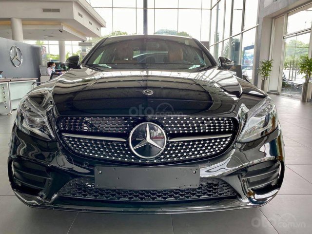 Bán xe Mercedes-Benz C300 AMG - hỗ trợ lãi suất chỉ 0,66%, thủ tục đơn giản, giao xe trong tháng 1