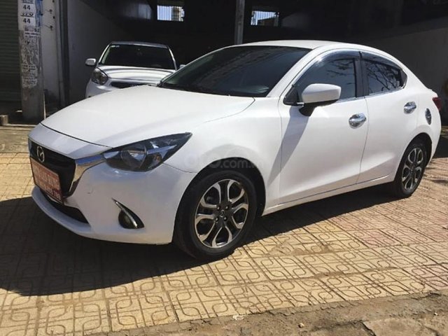 Bán Mazda 2 sản xuất năm 2018, màu trắng còn mới0