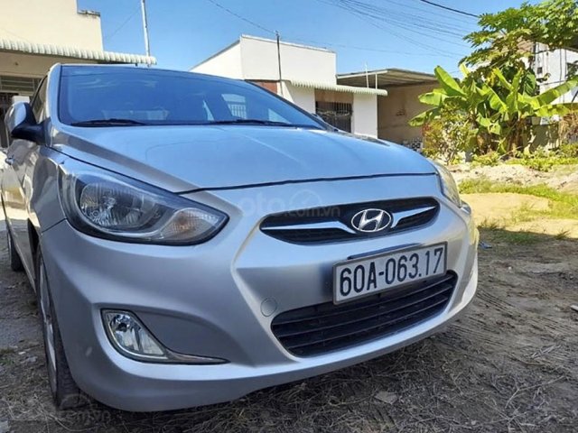 Bán ô tô Hyundai Accent năm sản xuất 2012, màu bạc, xe nhập còn mới