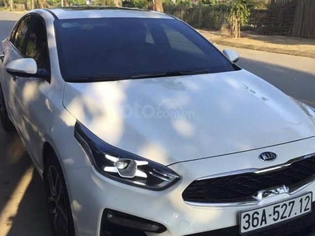 Cần bán lại xe Kia Cerato đời 2020, màu trắng