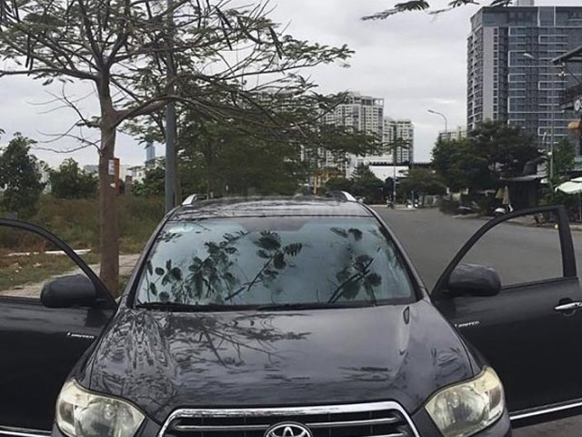 Cần bán lại xe Toyota Highlander năm sản xuất 2008, màu xám, nhập khẩu nguyên chiếc còn mới, giá chỉ 900 triệu