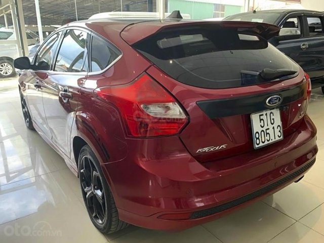 Bán ô tô Ford Focus sản xuất 2014, màu đỏ0