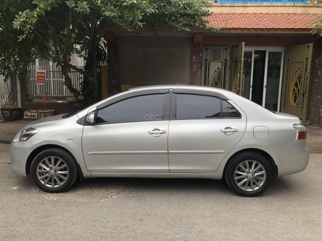 Gia Hưng Auto bán xe Toyota Vios 1.5E, màu bạc SX 2013