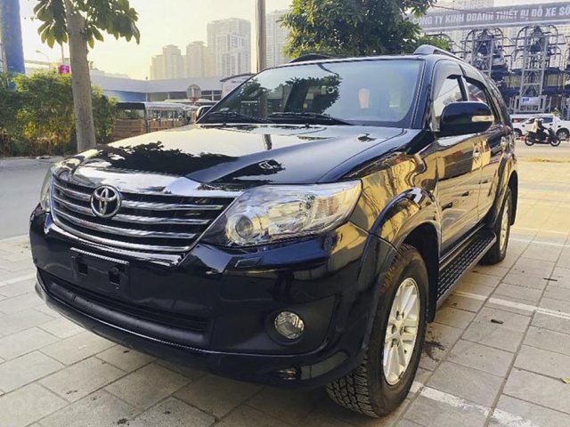 Cần bán gấp Toyota Fortuner sản xuất 2013, màu đen còn mới, 550tr0