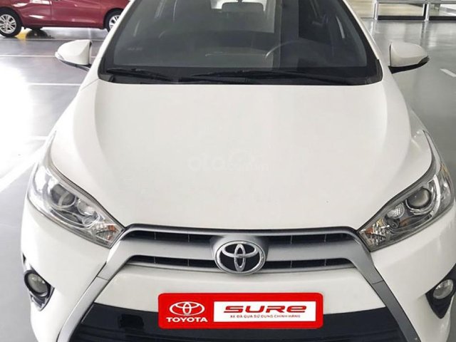 Cần bán gấp Toyota Yaris sản xuất năm 2015, màu trắng, xe nhập còn mới0