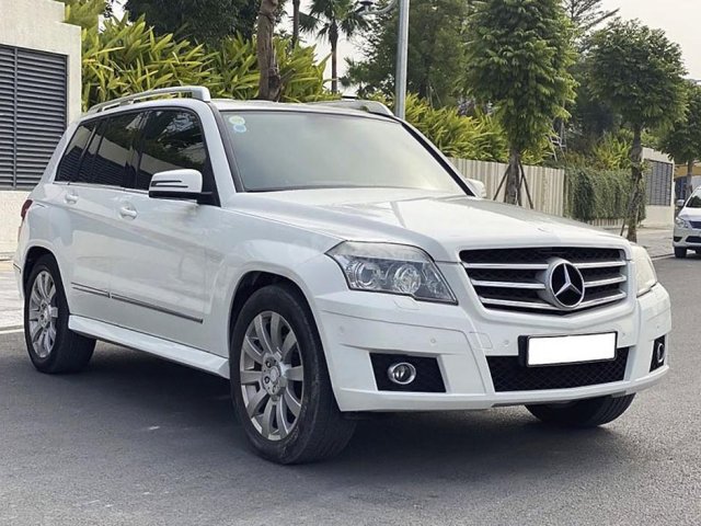 Cần bán lại xe Mercedes GLK Class sản xuất năm 2009, màu trắng còn mới0