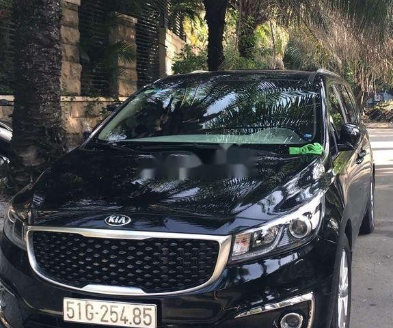 Bán xe Kia Sedona năm 2017, xe nhập, xe một đời chủ còn mới0