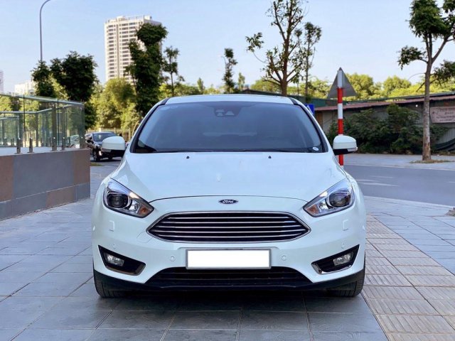 Bán Ford Focus sản xuất năm 2018, giá 645tr, giá thấp0