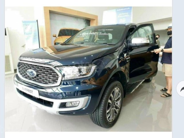 Ford Everest Titanium 2021 giá ưu đãi, tặng phụ kiện chính hãng, có xe giao ngay