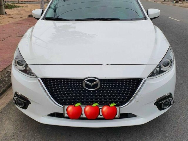 Cần bán Mazda 3 sản xuất 2016, màu trắng như mới