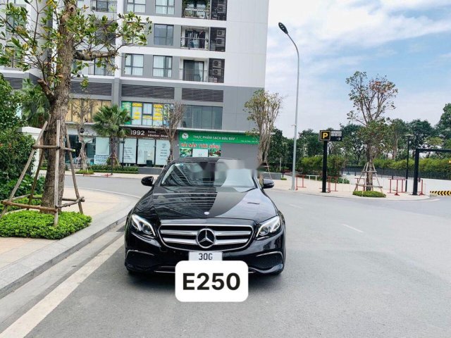 Cần bán Mercedes E250 năm sản xuất 2016, màu đen 0