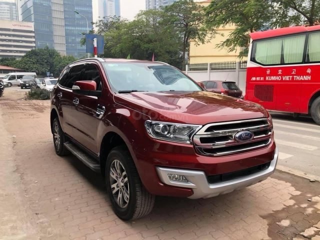 Bán nhanh Ford Everest 2.2, đăng ký 2017 một chủ0