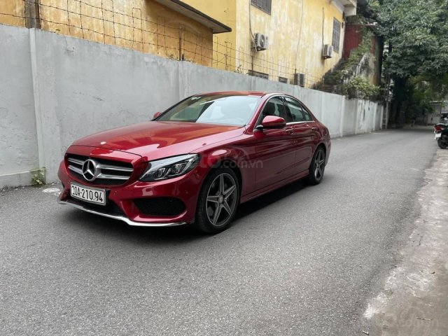 Cần bán Mercedes C300 sx 2016 full option, đi 34000km, hỗ trợ trả góp 70%, giá 1 tỷ 2980