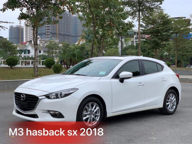 Bán Mazda 3 HB màu trắng sx 2018