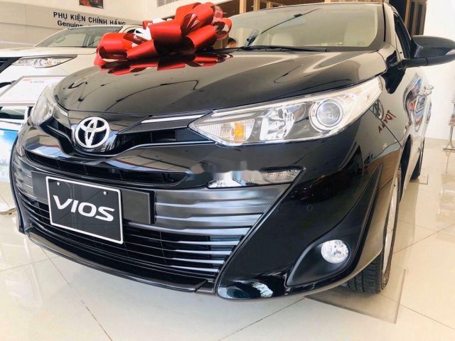 Cần bán xe Toyota Vios sản xuất năm 2020, màu đen, 570tr0