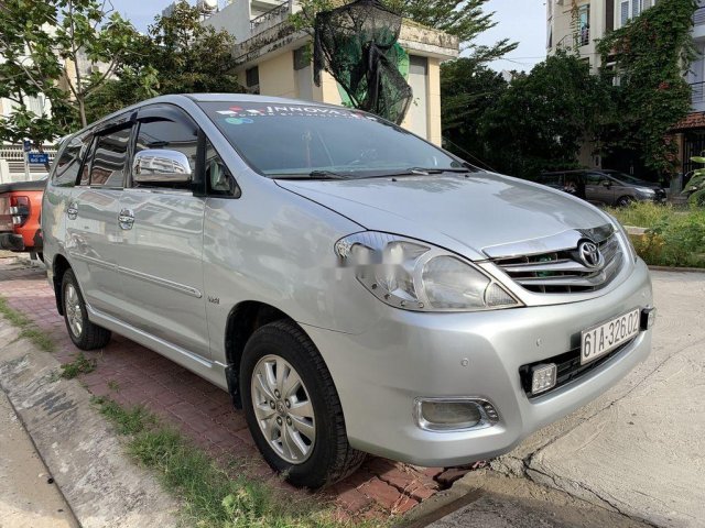 Cần bán lại xe Toyota Innova sản xuất năm 2009 còn mới, giá chỉ 305 triệu