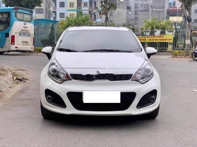 Bán Kia Rio năm 2014, màu trắng, nhập khẩu nguyên chiếc, 425tr0