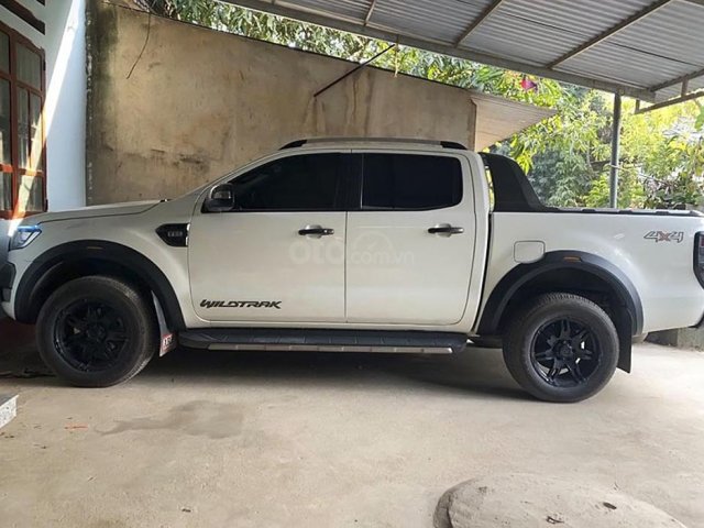 Cần bán lại xe Ford Ranger sản xuất năm 2016, màu trắng, xe nhập còn mới0