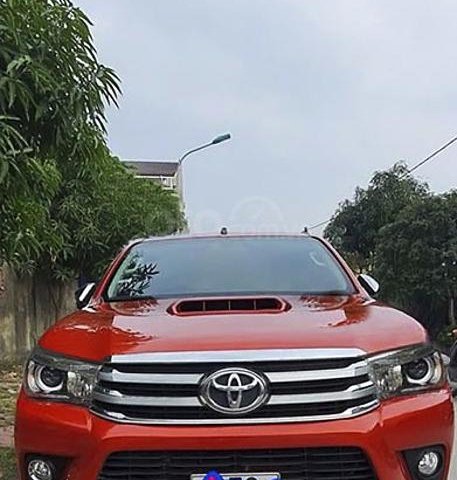 Cần bán Toyota Hilux sản xuất năm 2016, màu đỏ, nhập khẩu nguyên chiếc giá cạnh tranh0