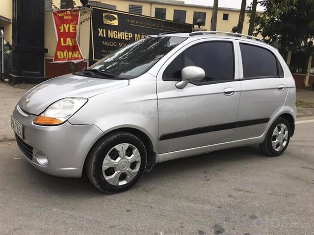 Cần bán lại xe Chevrolet Spark sản xuất 2009, màu bạc0