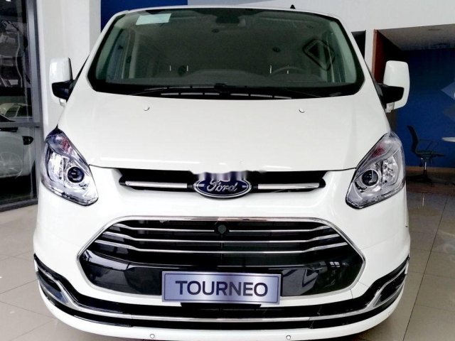 Bán ô tô Ford Tourneo 2020, màu trắng, 995 triệu