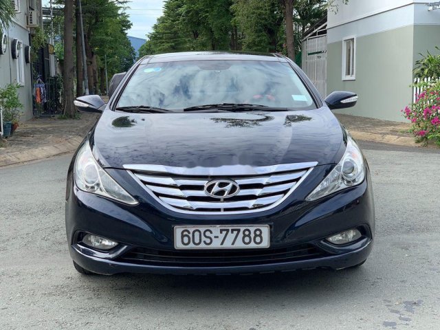 Cần bán Hyundai Sonata sản xuất 2010, xe nhập còn mới0