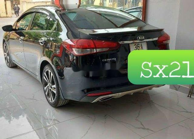 Cần bán gấp Kia Cerato sản xuất năm 2018, màu đen, 550 triệu