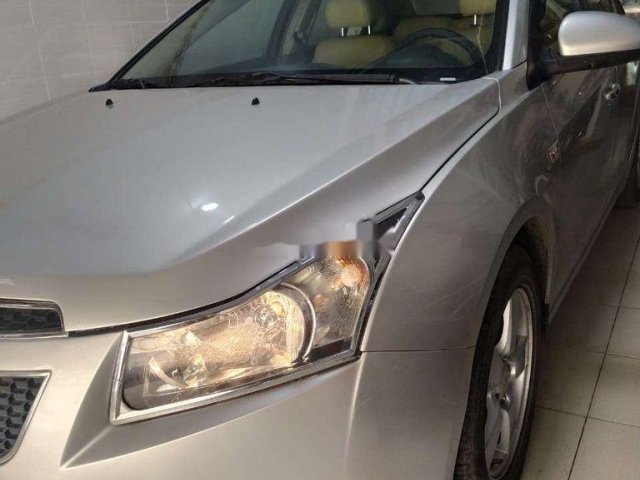 Bán ô tô Chevrolet Cruze đời 2012, màu bạc, xe gia đình 0