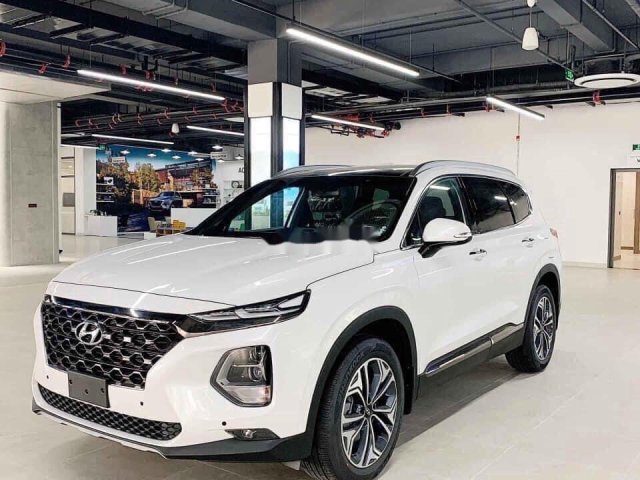 Cần bán Hyundai Santa Fe sản xuất 2020, màu trắng, 949 triệu0