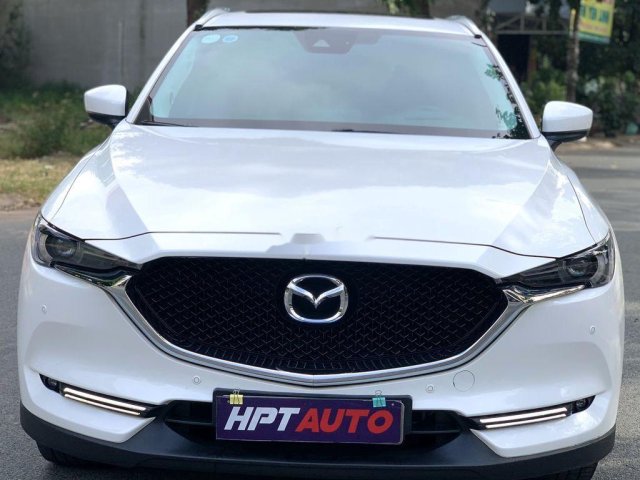 Cần bán gấp Mazda CX 5 đời 2018, màu trắng