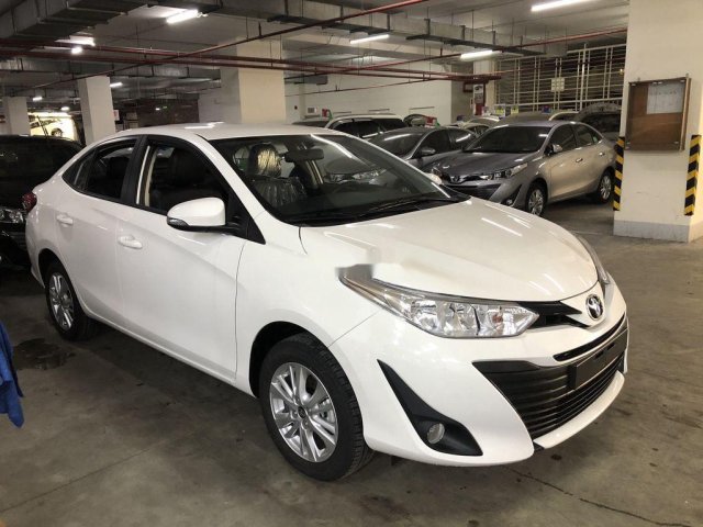 Cần bán Toyota Vios sản xuất năm 2020, màu trắng, giá cạnh tranh