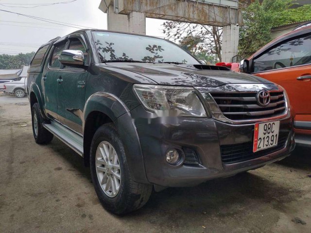 Cần bán Toyota Hilux 3.0G 4x4 năm sản xuất 2014