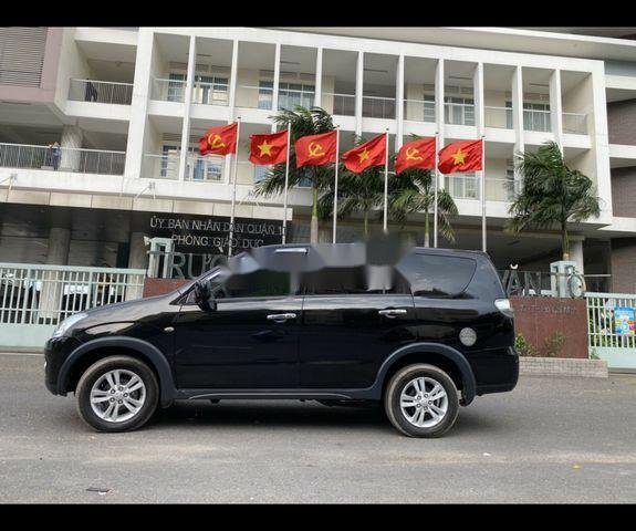 Cần bán Mitsubishi Zinger đời 2010, màu đen còn mới0