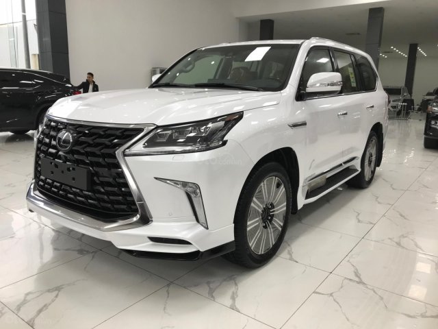 Cam kết có xe ngay Lexus Lx570 Super Sport S 2021 màu trắng, nội thất nâu mới0