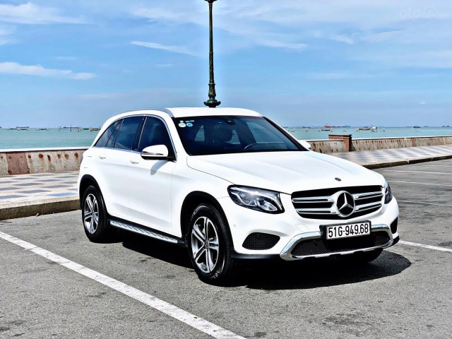 Mercedes GLC 200 sản xuất 2019 màu trắng0